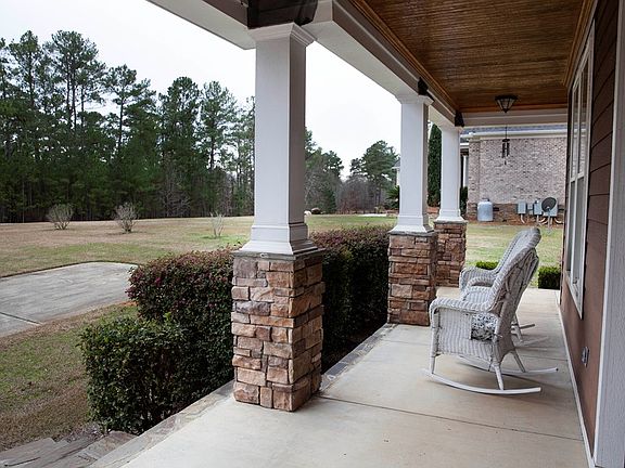 4th image of 1045 Plantation Ln
