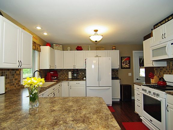 5th image of 4 Elm Dr