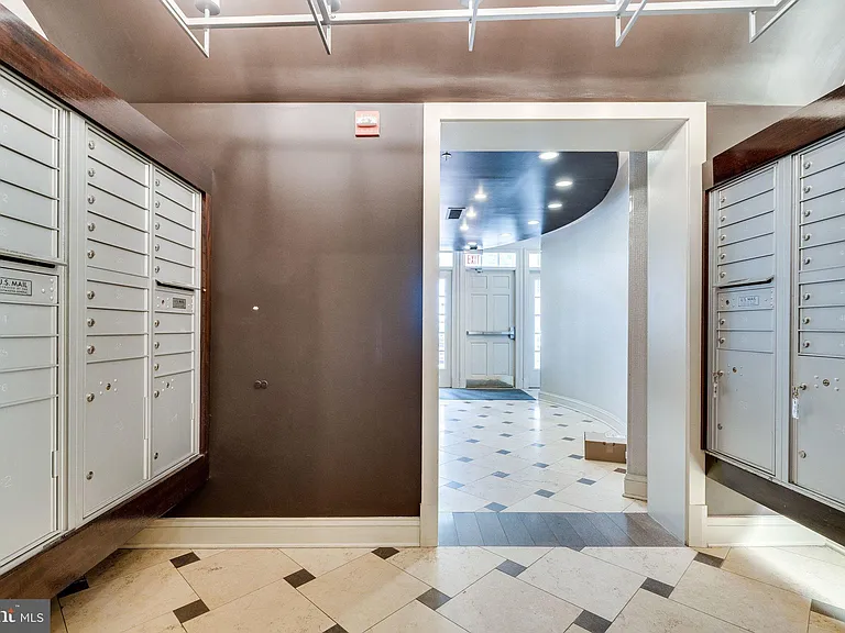 1023 N Royal St #312 — Photo 24