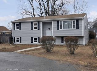 3 Langley St, Warwick, RI 02889