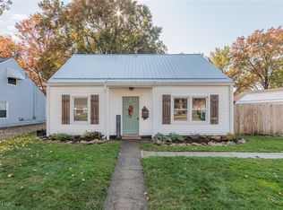 1909 Tudor St, Cuyahoga Falls, OH 44221