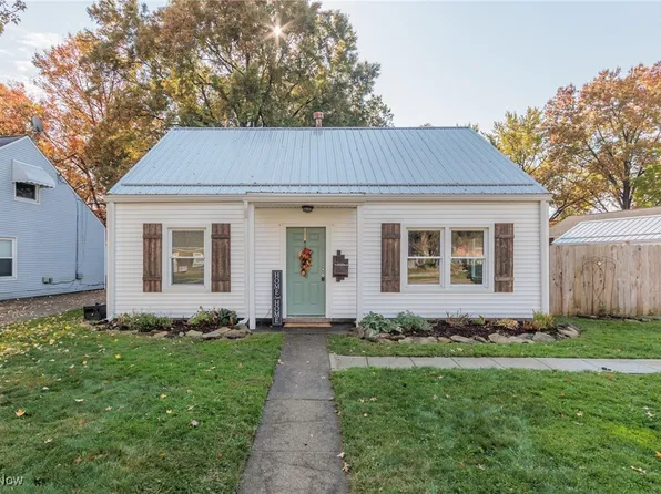 1909 Tudor St, Cuyahoga Falls, OH 44221