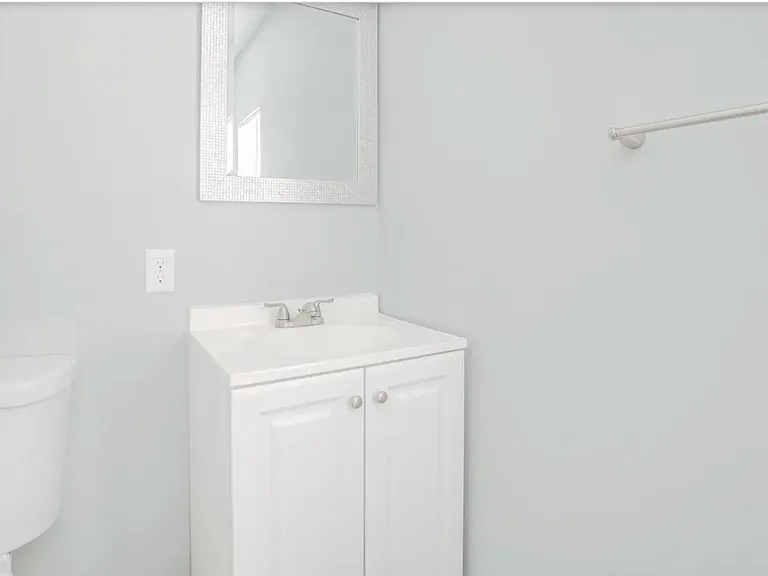 593 Orchard St — Photo 5