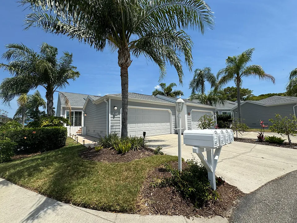 1005 Pelican Ct