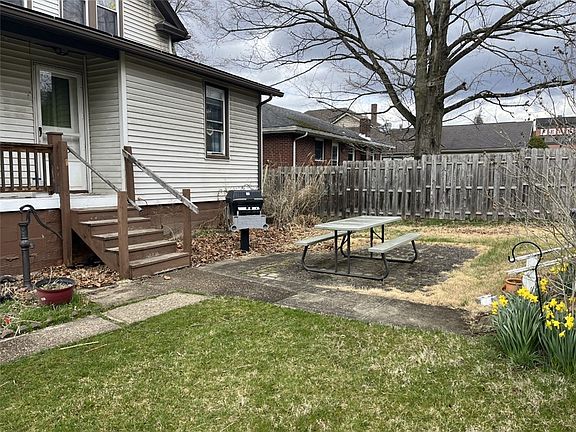 4th image of 3127 Braun Ave