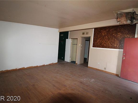 3rd image of 3108 Sequoia Ave