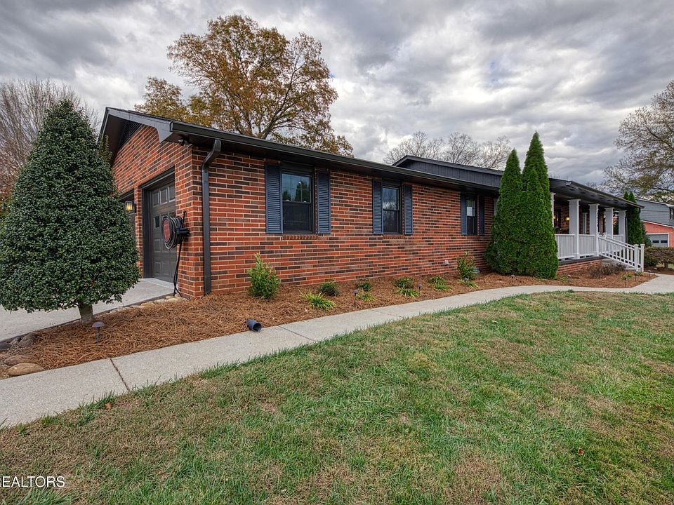 1st image of 5936 Clearbrook Dr
