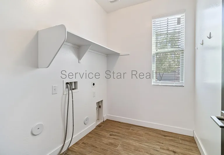 25312 N 20th Ave — Photo 6