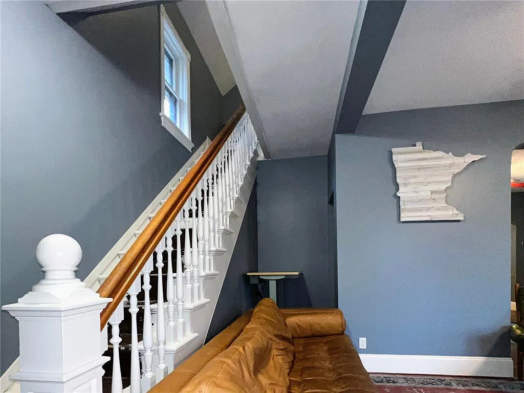 3 bed, 1445 sqft, $2,450 — Photo 2