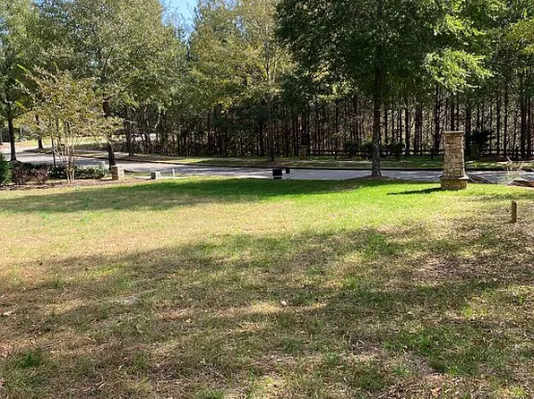 6128 Grand Marina Cir, Gainesville, GA 30506