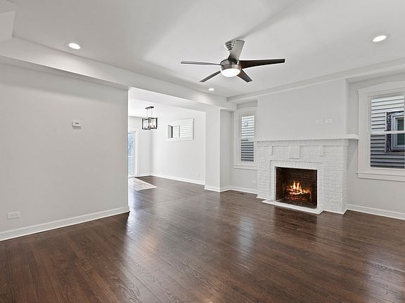 4th image of 1134 S Elmwood Ave