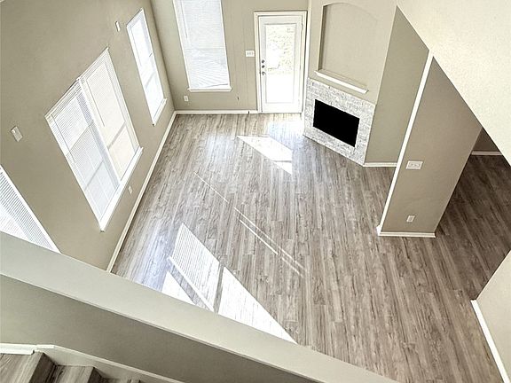 4th image of 1420 Kingston Pl