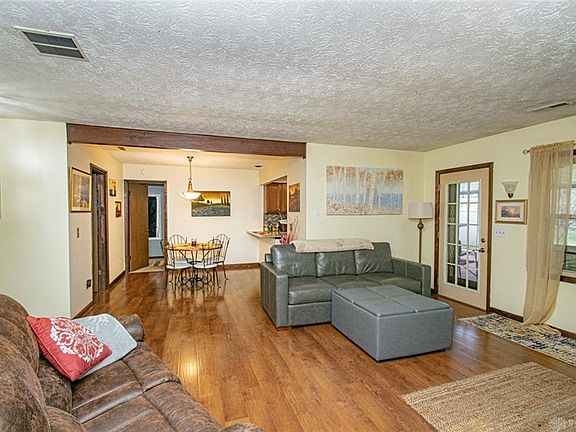 4th image of 43 Lakengren Dr