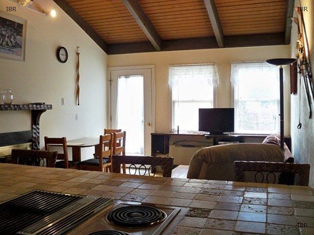 2nd image of 2021 Alpha Cir APT 13D