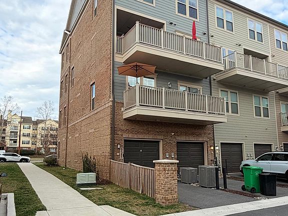 3rd image of 9584 Fields Rd #9584