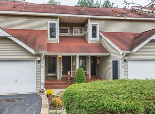 42 Red Oak Ter #42, Oak Ridge, NJ 07438