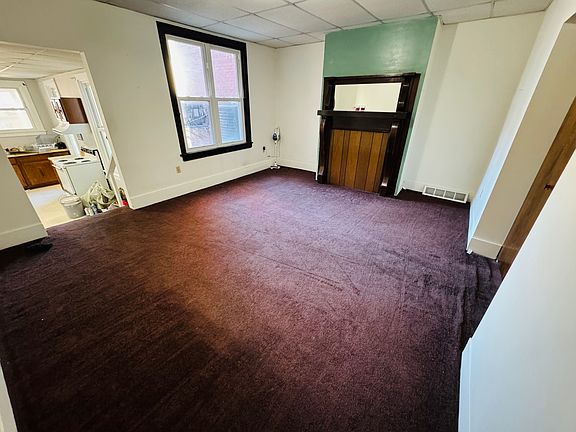 3rd image of 143 Howard St Floor 2
