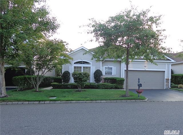 1st image of 110 Hamlet Dr