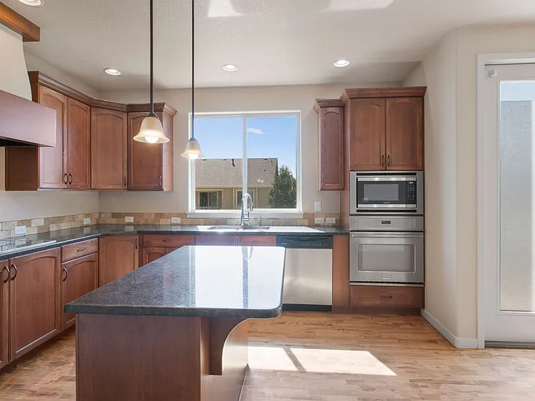 4406 Cypress St — Photo 8