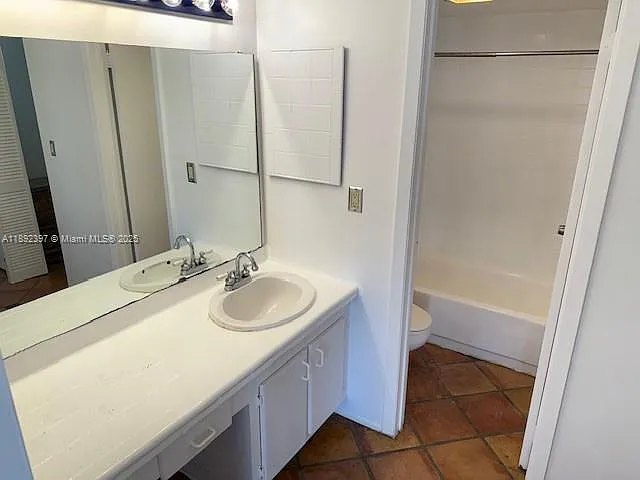 3401 N Country Club Dr #107 — Photo 7