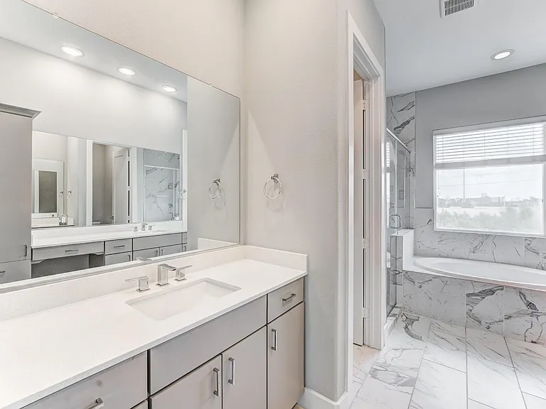 8409 Hempstead Rd #A — Photo 27