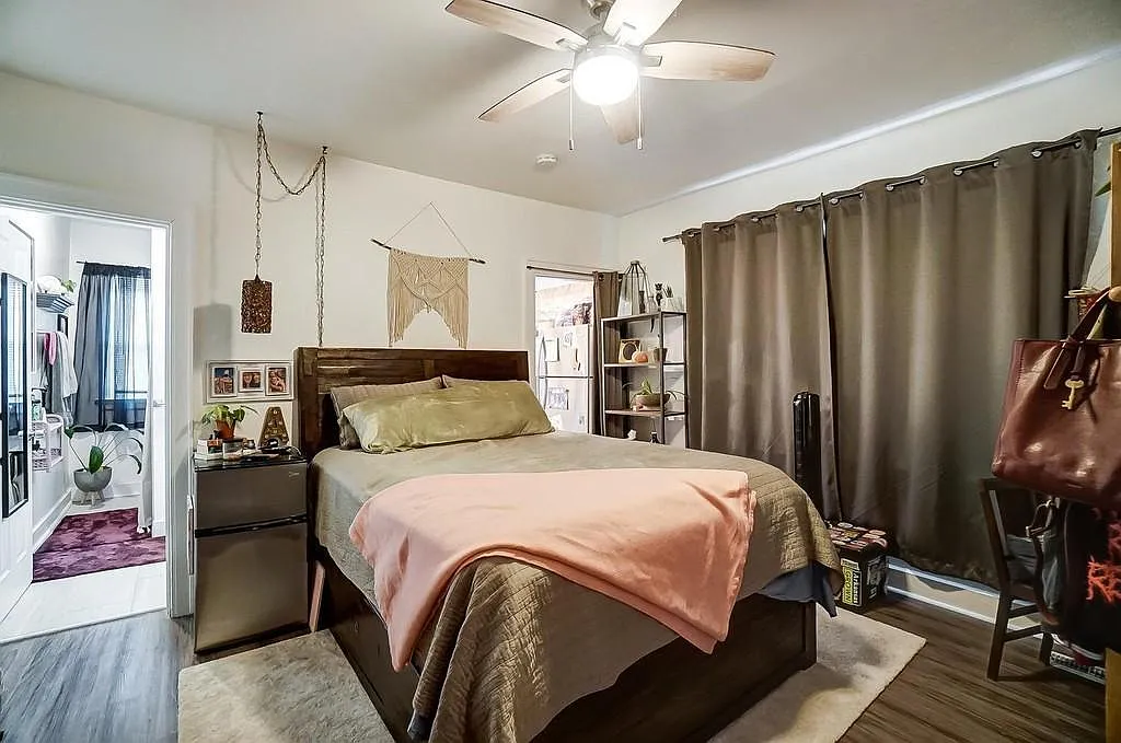 1 bed, 750 sqft, $1,100 — Photo 3