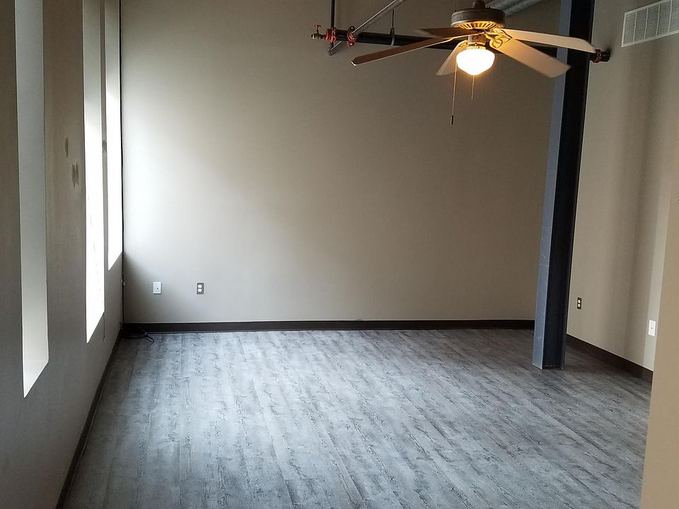 1st image of 515 Cherry St APT 203