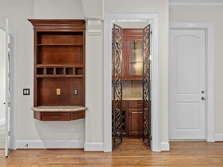 1505 Potomac Dr — Photo 13