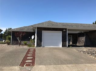 122 28th St N, Long Beach, WA 98631