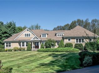 15 Old Tavern Ln, Sutton, MA 01590