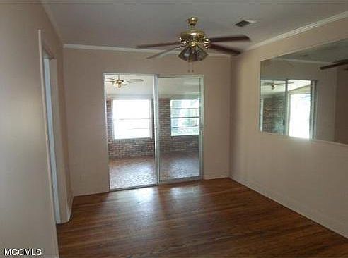 3rd image of 148 Oakmont Pl