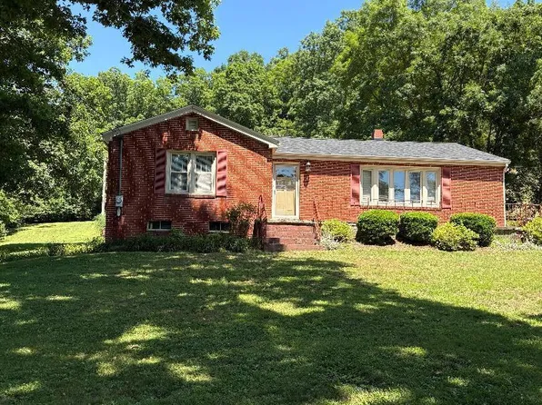 285 Greystone Rd, Greeneville, TN 37743