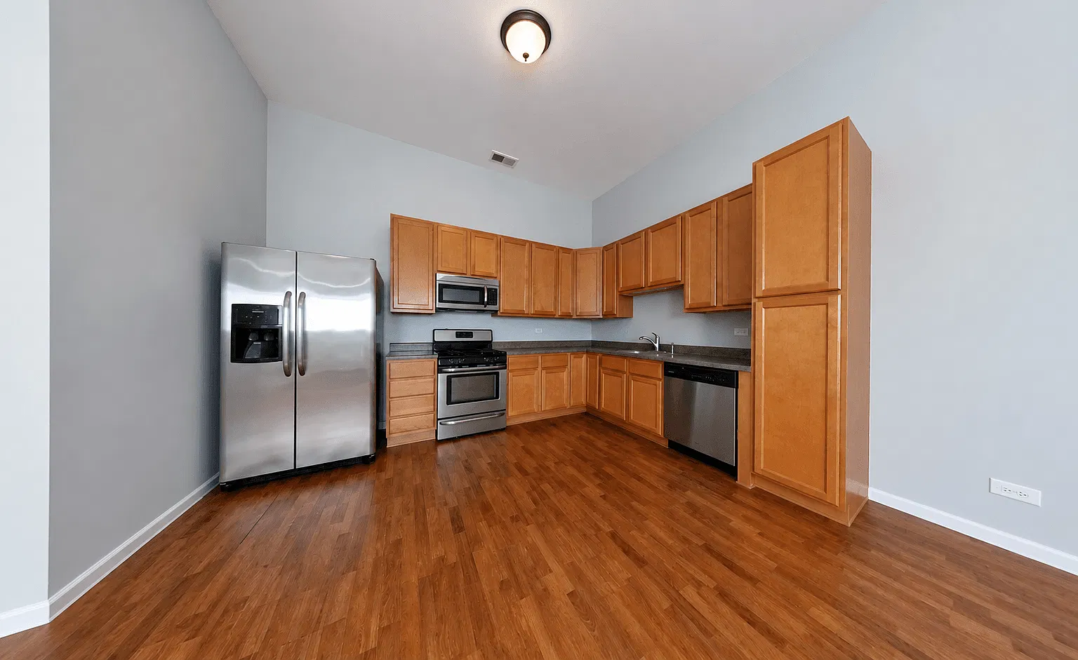 1300 N Western Ave — Photo 1