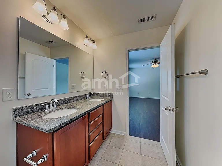 5215 Smoky Ridge Ln — Photo 11