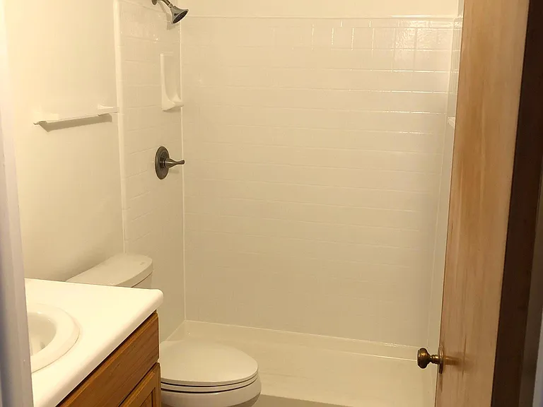 1335 Anderson Ave #4 — Photo 3