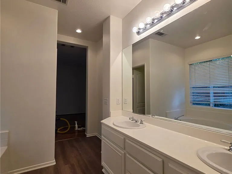 36168 Leeds St — Photo 7