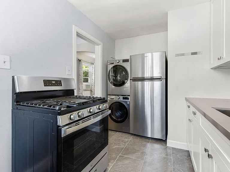 1581 Fairfax St — Photo 11