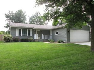 1760 Orchid Dr S, North Mankato, MN 56003