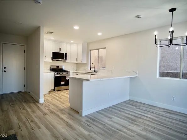 5746 Wind Dancer Dr, Las Vegas, NV 89118
