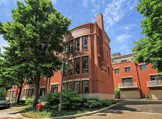 468 N Canal St, Chicago, IL 60654