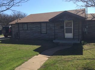 709 SW 17th St, Mineral Wells, TX 76067