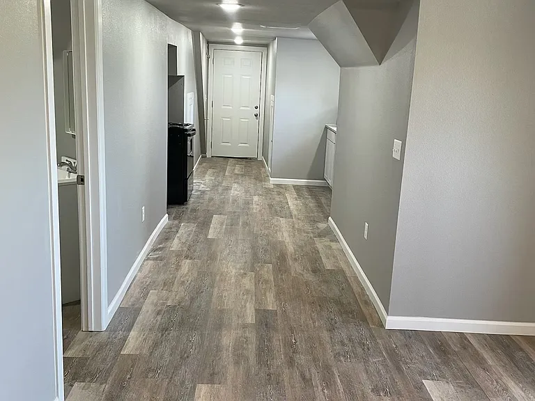 711 W Munson St #B — Photo 4