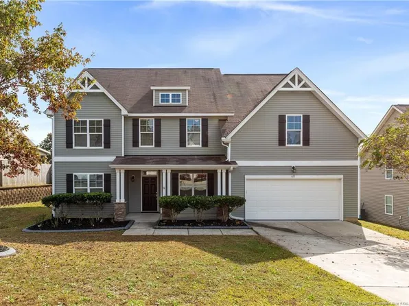 611 Heathrow Dr, Spring Lake, NC 28376