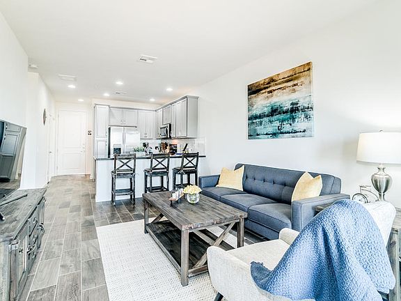 5th image of 2511 W Queen Creek Rd Unit 323