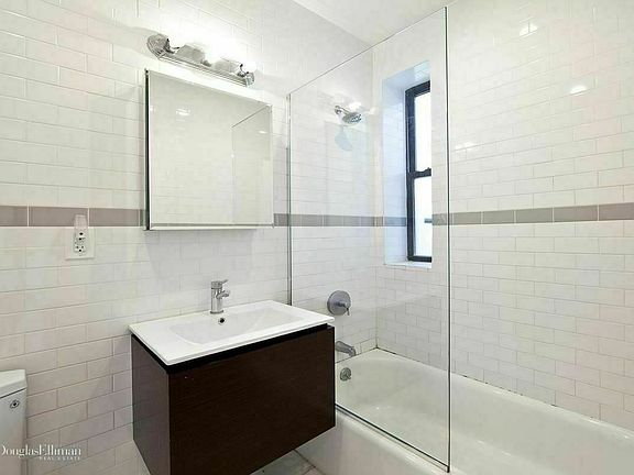 3rd image of 9 E 118th St APT 3E