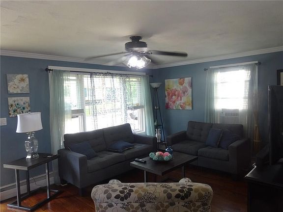 2nd image of 46 Bel Air Dr
