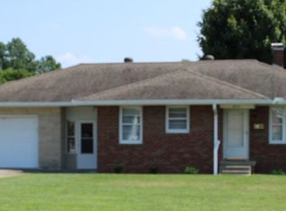 805 E Locust St, Fort Branch, IN 47648