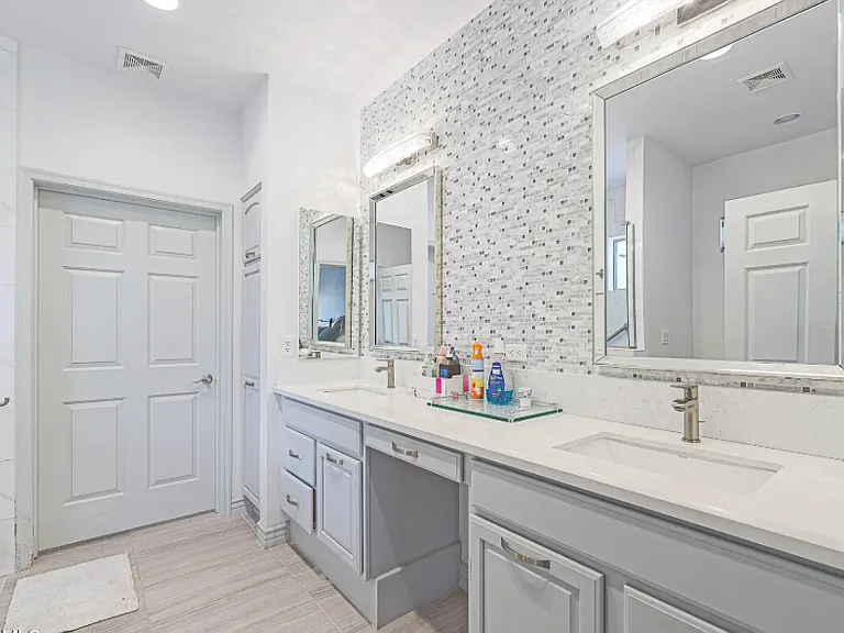 24038 S Lakeway Cir NW — Photo 4