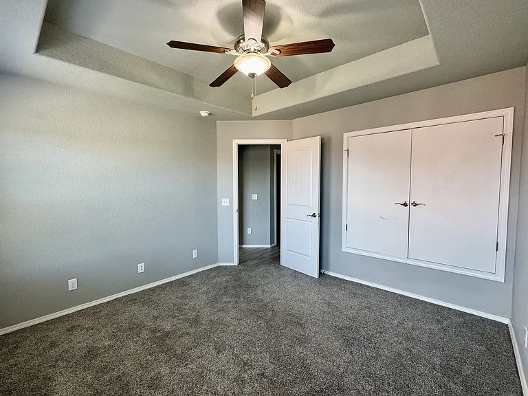 279 S Breakwater Ln — Photo 16