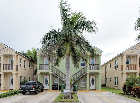 2nd image of 117 E Lantana St